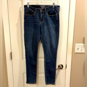 Women’s Levi’s Denizen Modern Skinny jeans. 10M